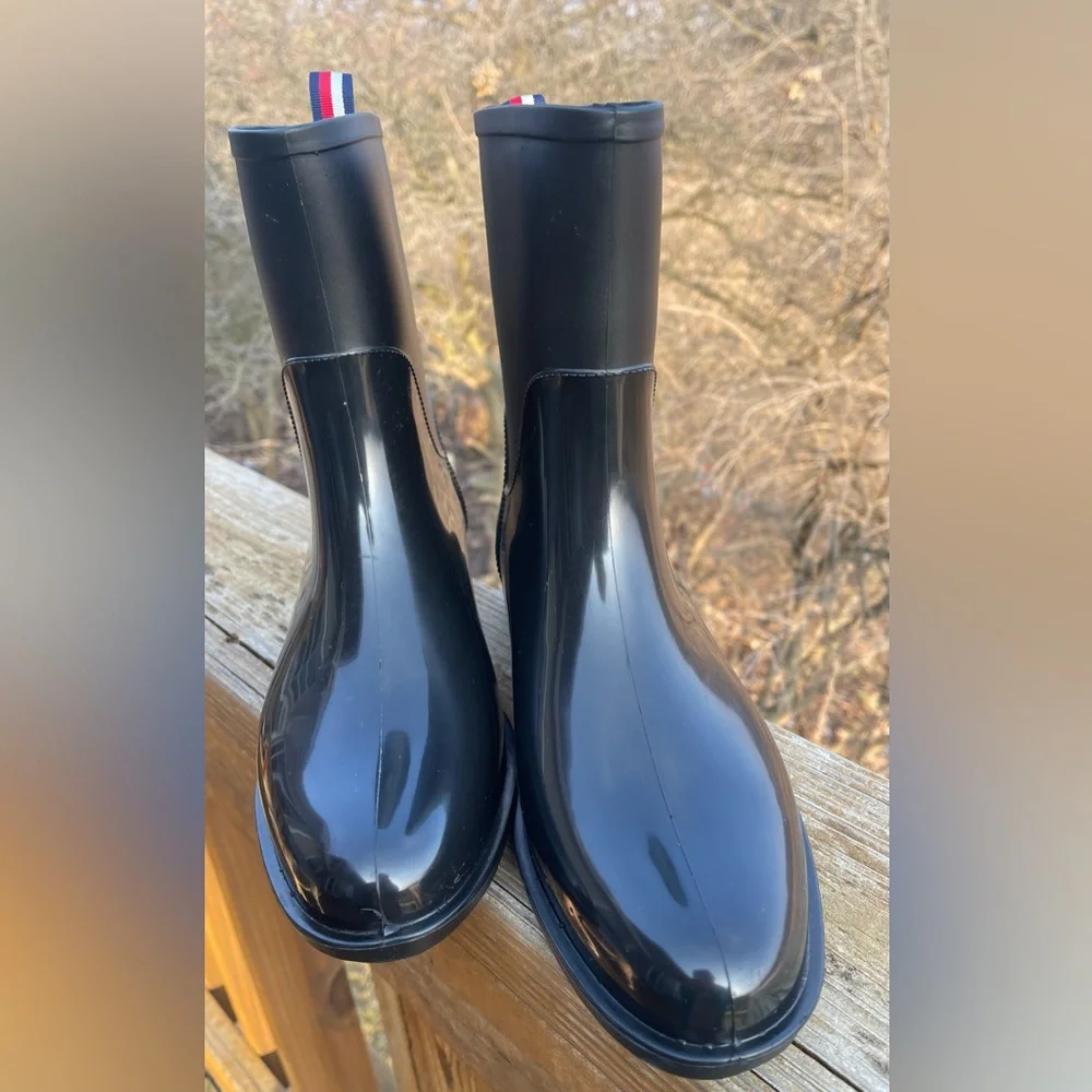 Tommy Hilfiger Women’s Kraig Black Winter & Rain Boots - Like new!